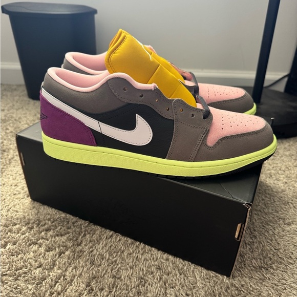 Jordan 1 Low Biohack - Picture 3 of 5